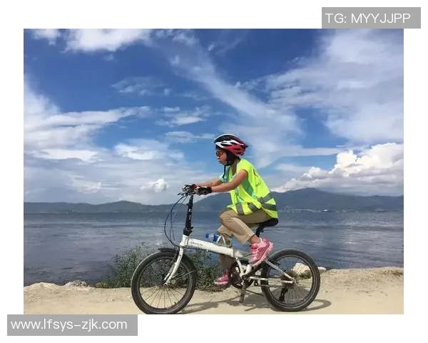 足球踢水球的奇妙结合探索水上运动的新乐趣与挑战